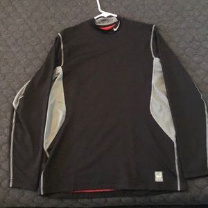 Nike hyperwarm Dri-fit max shirt